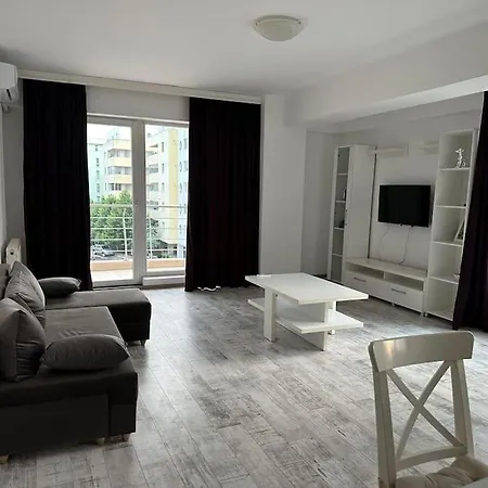 Purple Apartament Summerland Apartman